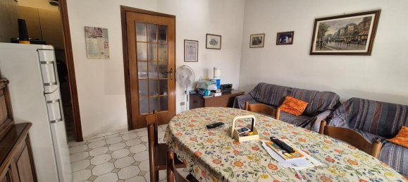 3 rooms Apartment in Popoli, Italy No. 238986 4