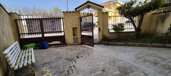 3 rooms Apartment in Popoli, Italy No. 238986 19