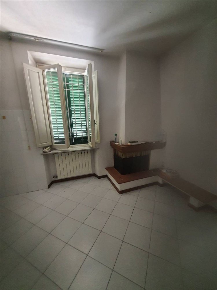 4-salle Maison à Pistoia, Italy No. 171105