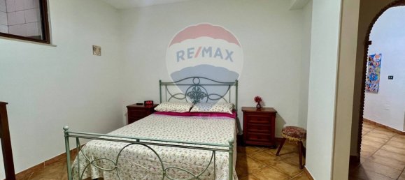 8-salle Villa à Maddaloni, Italy No. 347989 3