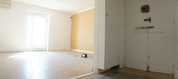 3 bedrooms Apartment in Massa, Italy No. 339554 4