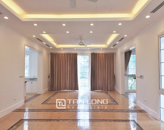 3 bedrooms Villa in Long Bien, Vietnam No. 3143