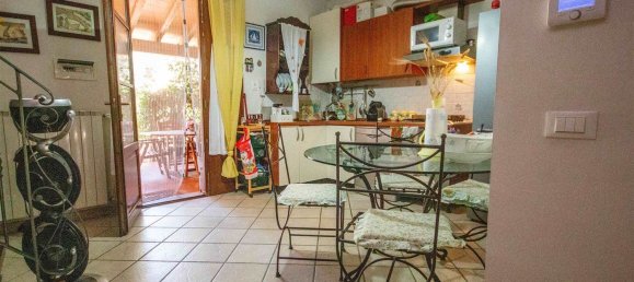 4 rooms Apartment in Cecina, Italy No. 275587 3