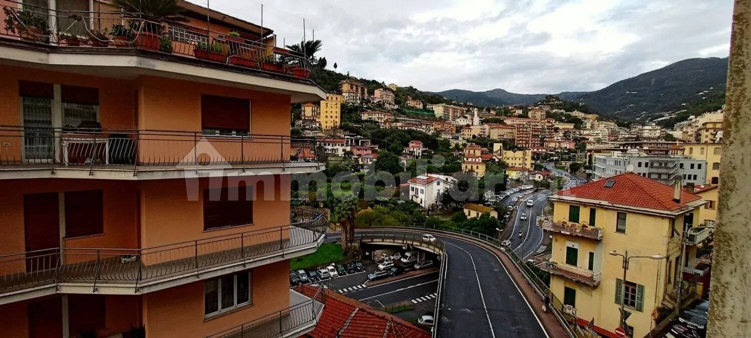 2 bedrooms Apartment in Sanremo, Italy No. 398917