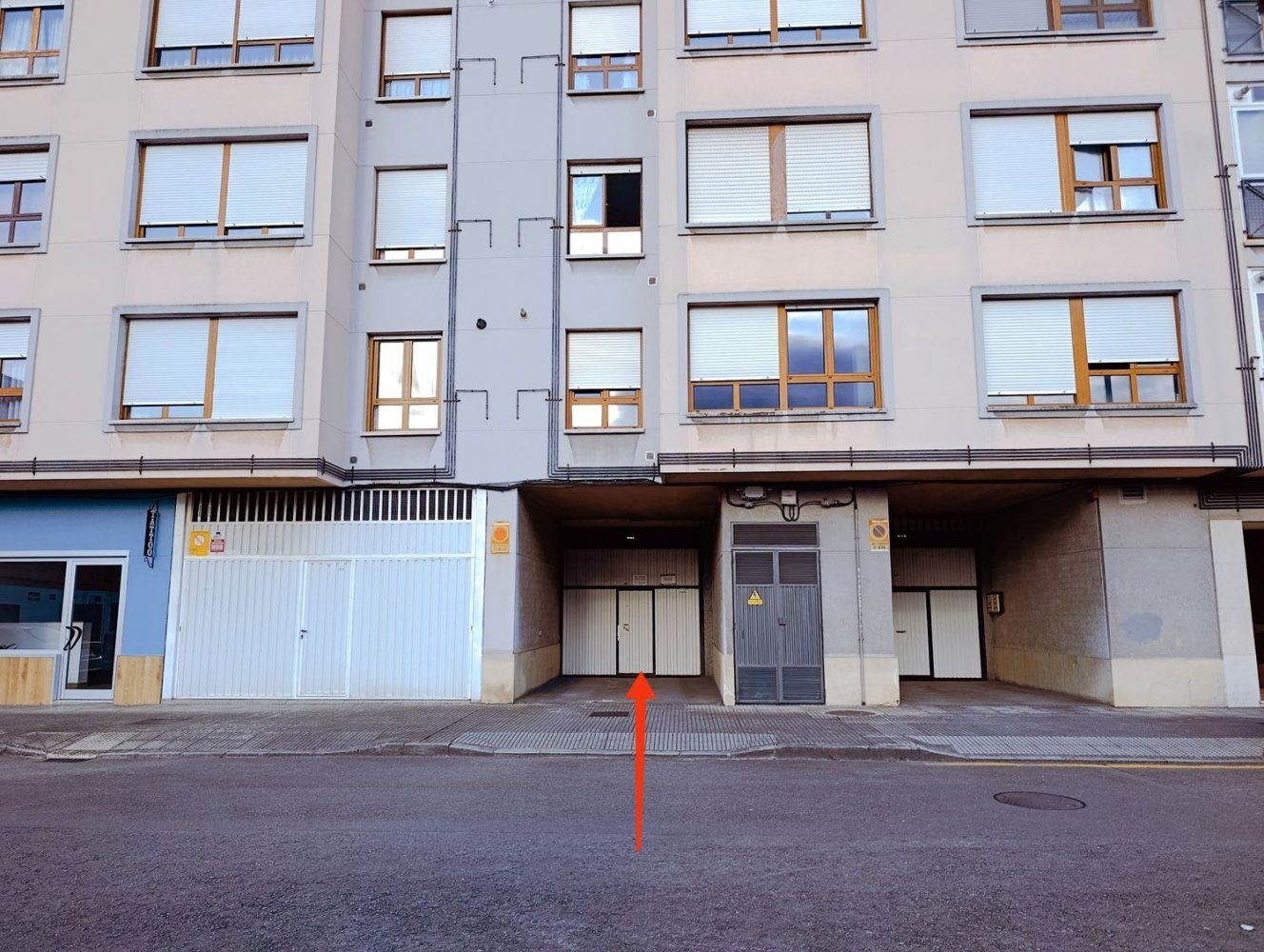  Garage in Siero, Spain No. 187640