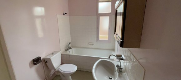 5 bedrooms House in Briare, France No. 78221 28