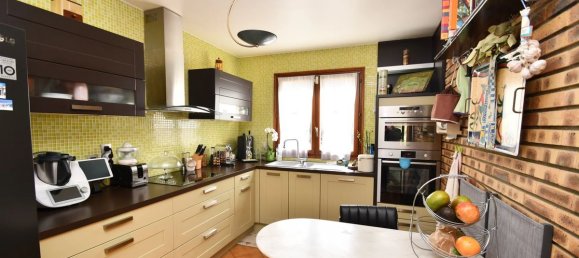 4 bedrooms House in Livry-Gargan, France No. 169684 2