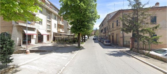 3 rooms Commercial property in Matelica, Italy No. 82802 2