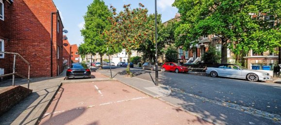 1 bedroom Apartment in London, United Kingdom No. 9901 19