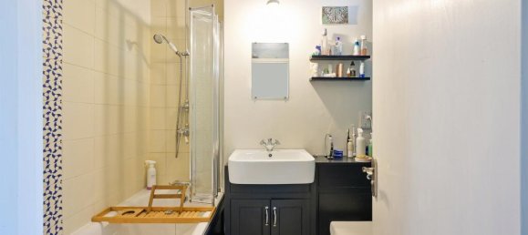 1 bedroom Apartment in London, United Kingdom No. 9901 31