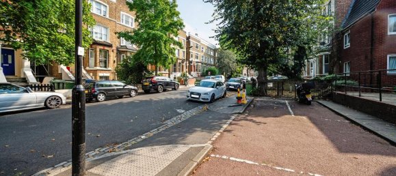 1 bedroom Apartment in London, United Kingdom No. 9901 17