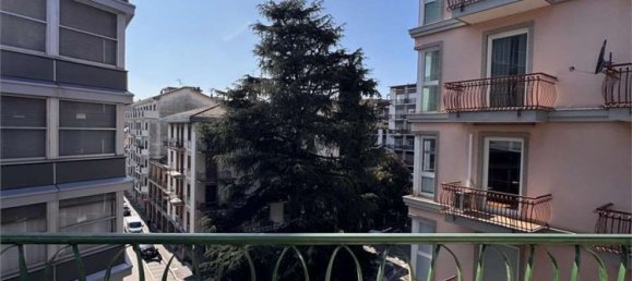 7 Schlafzimmer Wohnung in Varese, Italy, Nr. 361265 11