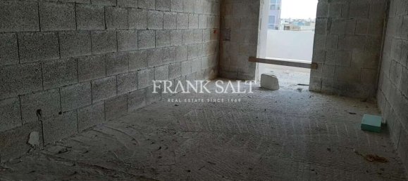 Maisonette de 3 dormitorios en Kercem, Malta No. 670 15