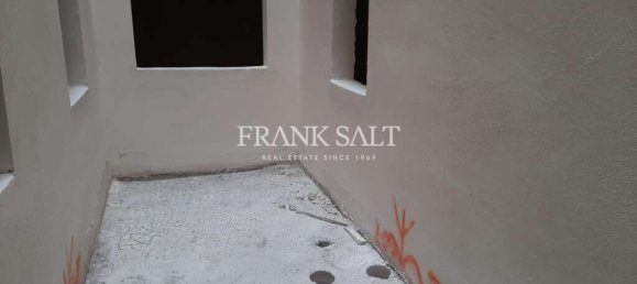 Maisonette de 3 dormitorios en Kercem, Malta No. 670 4