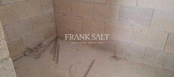 Maisonette de 3 dormitorios en Kercem, Malta No. 670 2