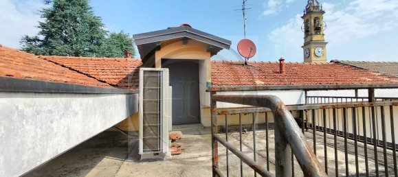 172m² Commercial property in Cavaria con Premezzo, Italy No. 361234 43