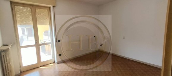 172m² Commercial property in Cavaria con Premezzo, Italy No. 361234 38