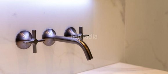 2 bedrooms Penthouse in Ciutat Vella, Spain No. 103336 27