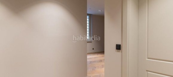 2 bedrooms Penthouse in Ciutat Vella, Spain No. 103336 33