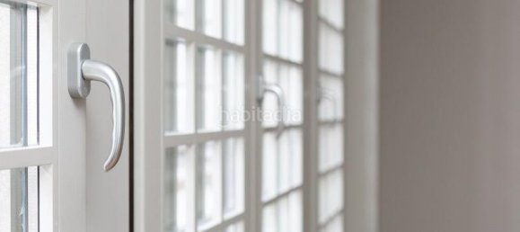 2 bedrooms Penthouse in Ciutat Vella, Spain No. 103336 11