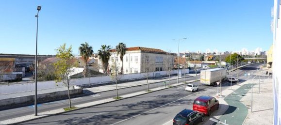 2 bedrooms Apartment in Lisbon, Portugal No. 108329 10