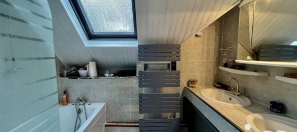 3 bedrooms House in Fismes, France No. 41601 8