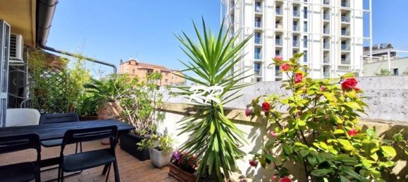 2 bedrooms Apartment in Milan, Italy No. 337870 10