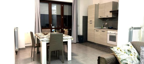 3 rooms Apartment in Frosinone, Italy No. 21111 2