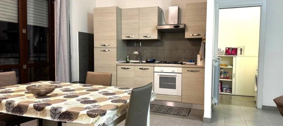 3 rooms Apartment in Frosinone, Italy No. 21111 4