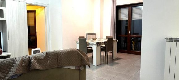 3 rooms Apartment in Frosinone, Italy No. 21111 3