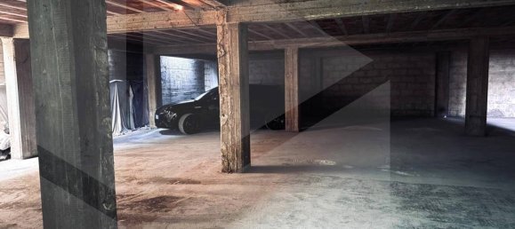 Дом с 6 комнатами в Нойкаттаро, Италия № 28453 9