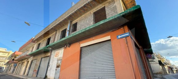 Дом с 6 комнатами в Нойкаттаро, Италия № 28453 17