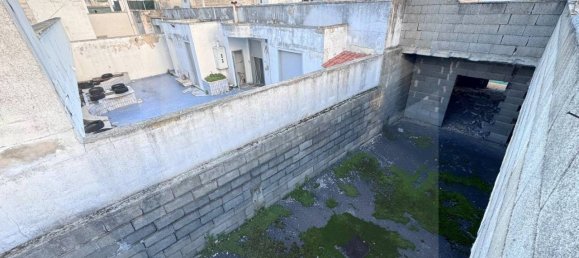 Дом с 6 комнатами в Нойкаттаро, Италия № 28453 13