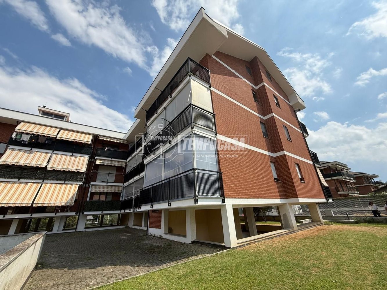 Apartamento de 4 habitaciónes en Alpignano, Italy No. 271220