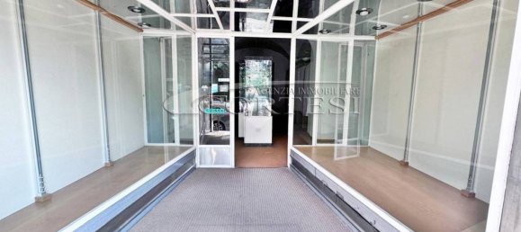 Imóvel comercial de 2 divisões em Perugia, Italy N.º 350692 5