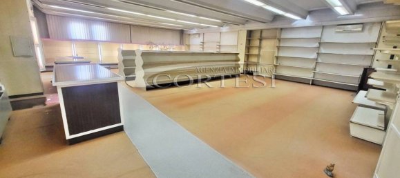 Imóvel comercial de 2 divisões em Perugia, Italy N.º 350692 19