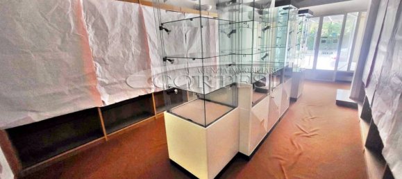 Imóvel comercial de 2 divisões em Perugia, Italy N.º 350692 26