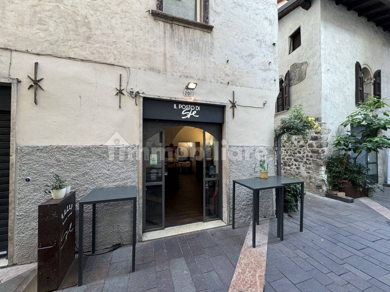 128m² Commercial property in Trento, Italy No. 320901