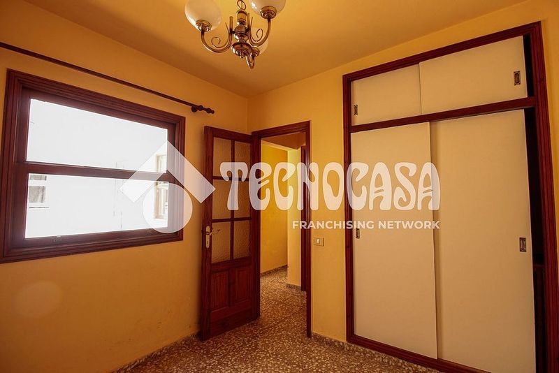 Adosado de 5 dormitorios en San Cristóbal de La Laguna, Spain No. 240341