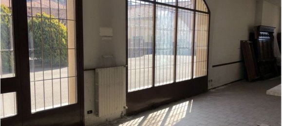 1000m² Commercial property in Como, Italy No. 255046 13