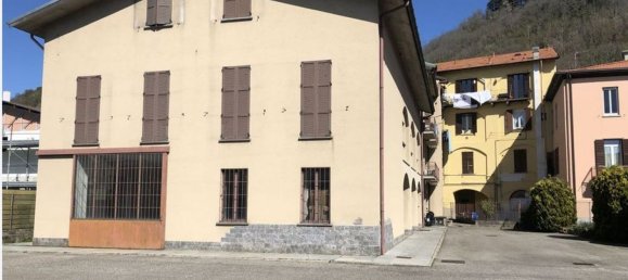 1000m² Commercial property in Como, Italy No. 255046 21