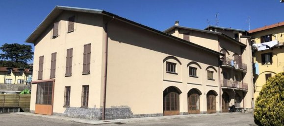 1000m² Commercial property in Como, Italy No. 255046 24
