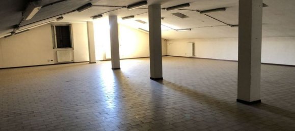 1000m² Commercial property in Como, Italy No. 255046 19