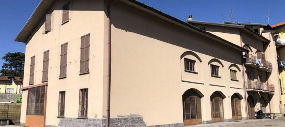 1000m² Commercial property in Como, Italy No. 255046 15