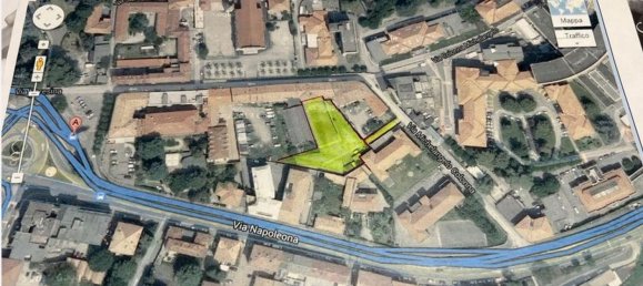1000m² Commercial property in Como, Italy No. 255046 12