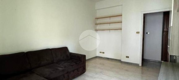 2 rooms Apartment in Rome, Italy No. 16397 9