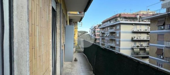 2 rooms Apartment in Rome, Italy No. 16397 19