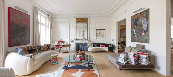 4 bedrooms Apartment in Paris, France No. 120807 2