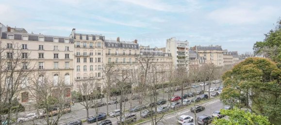 4 bedrooms Apartment in Paris, France No. 120807 12