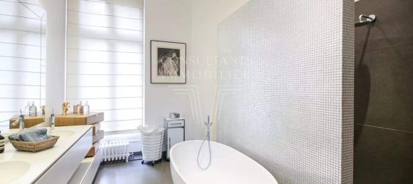 4 bedrooms Apartment in Paris, France No. 120807 9